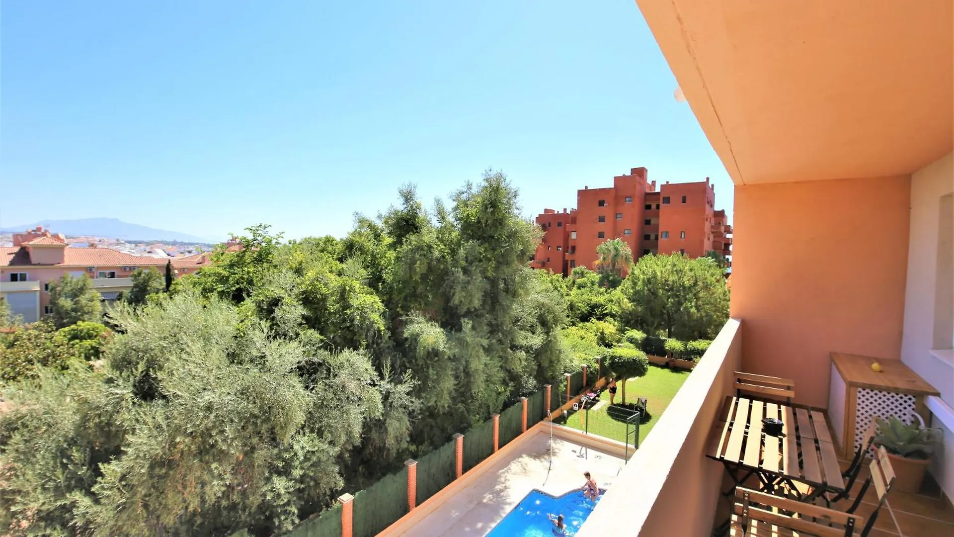 Estepona Town Apartment Carmen