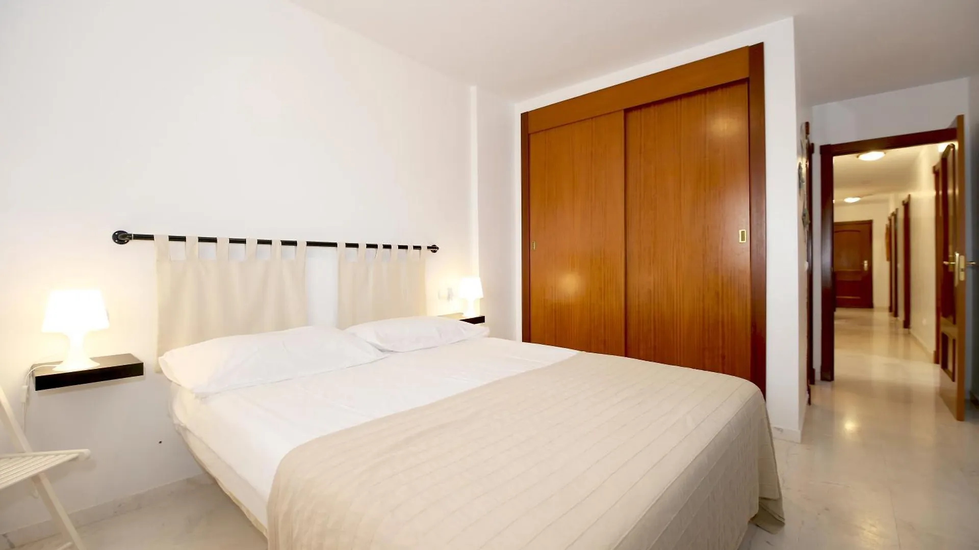 Estepona Town Apartment Carmen