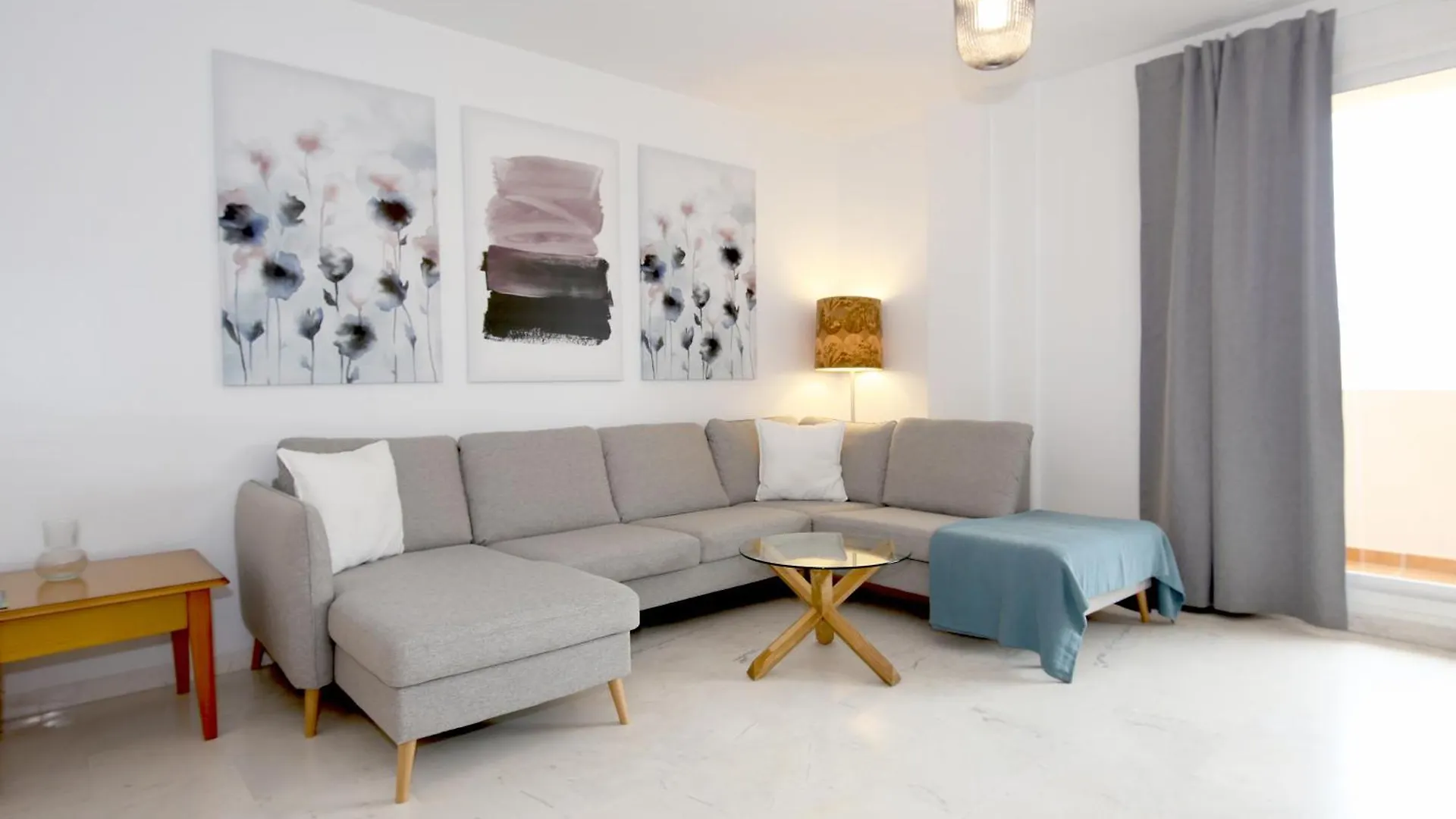 Estepona Town Apartment Carmen